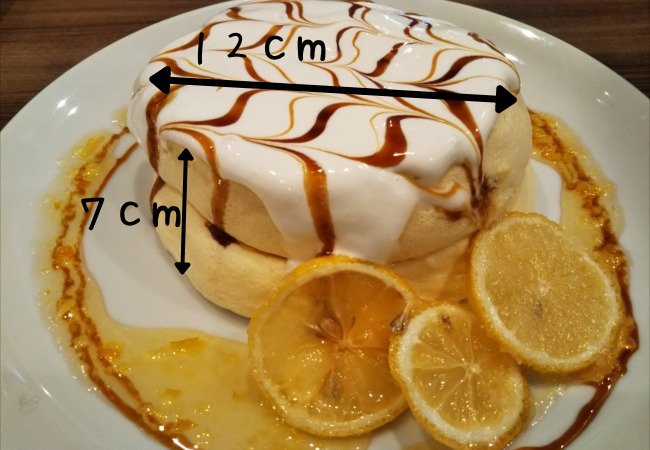 高倉町珈琲レモンリコッタパンケーキの大きさ